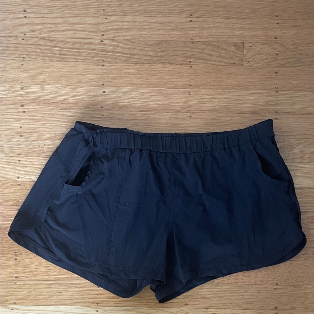 Athleta Black Women's Athletic Shorts with Pockets Sz L